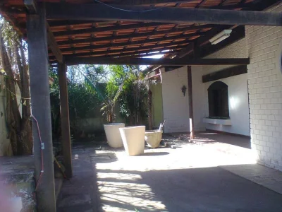 Casa com 3 Suites, e uma Kitinet Mais Suite de Empregada