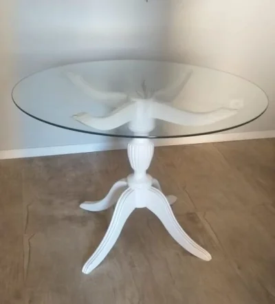 Mesa de Vidro com Base Retrô Branca