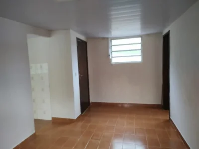 Casa com 1 Dormitório para Locação no Bairro Oficinas Velhas