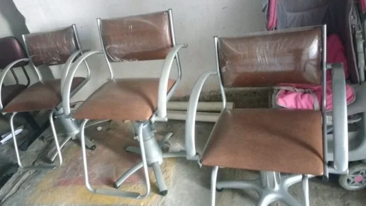 Cadeiras de Cabeleireiro Unissex Hidráulica