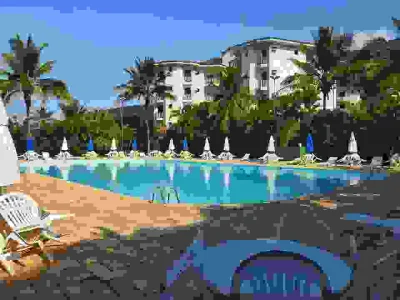 Apartamento com Piscina- Praia das Toninhas, Ubatuba