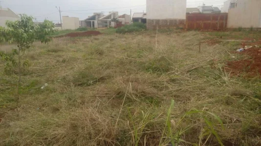 Vende SE Direito de Terreno Inteiro ou Metade – Jd Dias II