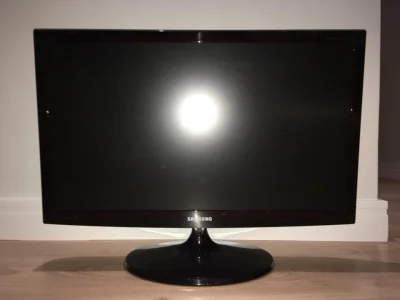 Samsung Smart TV Led 27' Polegadas/ Monitor com Alto-falantes