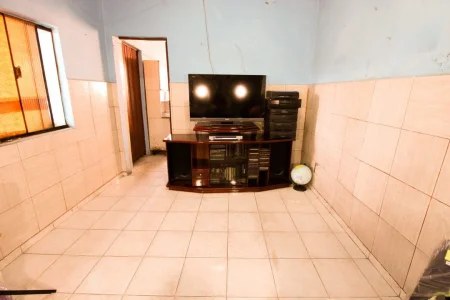 Vendo Casa + Kitnet