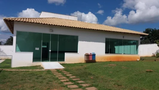 Casa de Condomínio com 3 Quartos