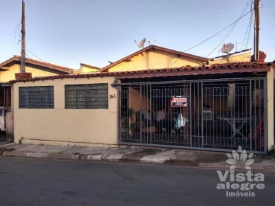 3 Casas Individuais no Mesmo Lote