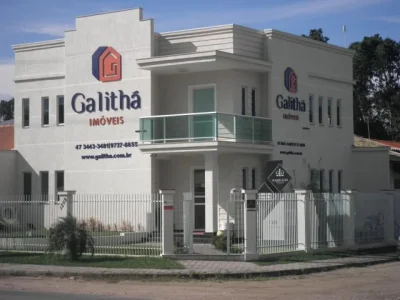 Terrenos, Casas, Sobrados, Apartamentos na Praia de Itapoá SC