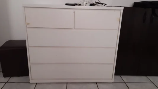 Cômoda Laqueada Branca Usada