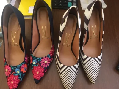 Scarpin Vizzano Bordado Azul Escuro ou Branco Zebra