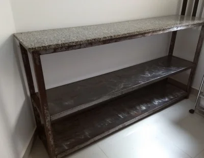 Balcão de Granito e Aço Escovado