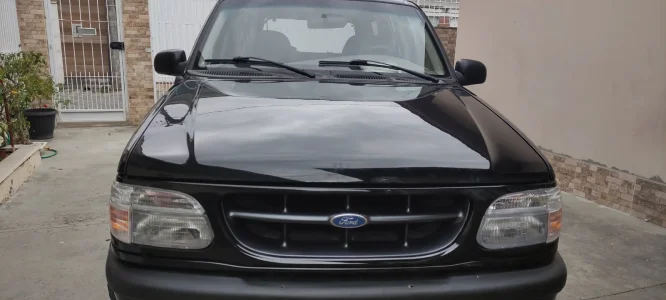 Vendo Ford explorer lindona