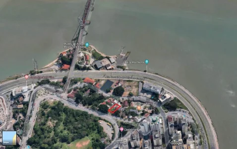 Terreno com Vista para Ponte Hercílio Luz e Beira Mar Norte