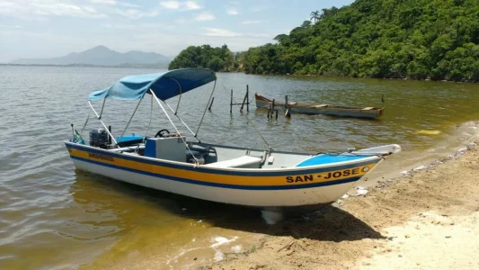 Barco de Alumínio com 6.40 Mts Muito Novo Barato 17 Mil Reais