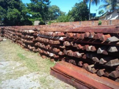 Lascas para Cerca de Arame Liso Farpado