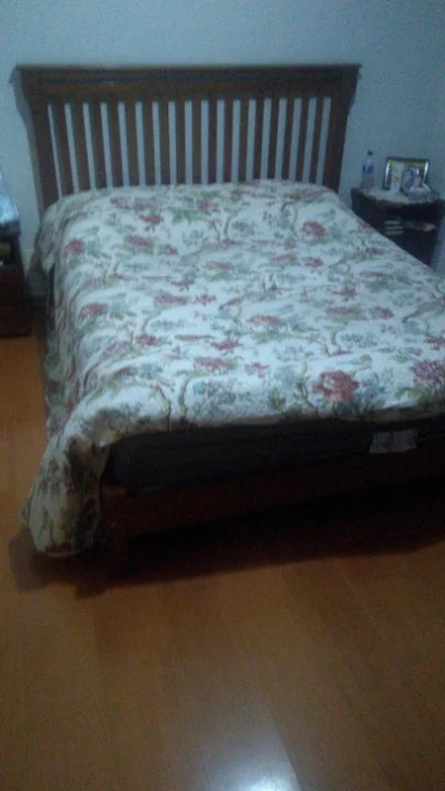 Cama em Madeira Maciça