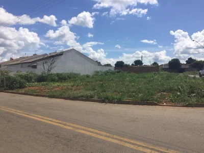 Lote no Setor Santa Fé em Goiania
