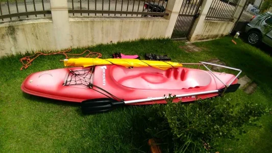 Caiaque, Vela Asa de Morcego, 2 Coletes, 1 Remo e Dois Racks Tipo Vent