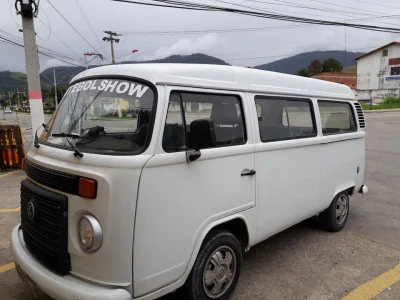 Vendo ou Troco Kombi por Van