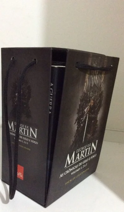 Livro Game Of Thrones Edição de Colecionador