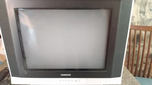 TV 21'' Tela Plana com um Brinde