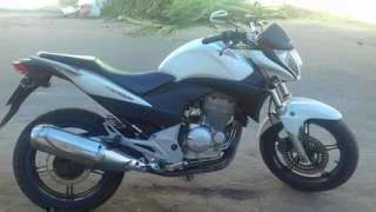 CB 300