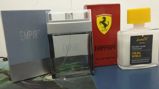 Empire Hinode 100ml e Ganhe um Ferrari Red Rp + Loção de Bálsamo Hidra