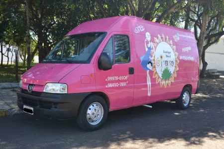 Vendo Linda Boutique Móvel Van Peugeot Boxer Teto Alto e Longa