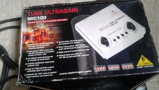 Pré Amplificador de Mic 100 Behringer Tube Ultragain