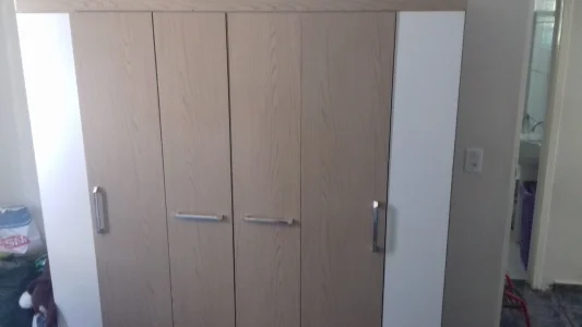 Guarda-roupa Casal em Mdf