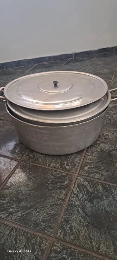 TACHOS DE ALUMINIO COM TAMPA  50LITROS E  30 LITROS