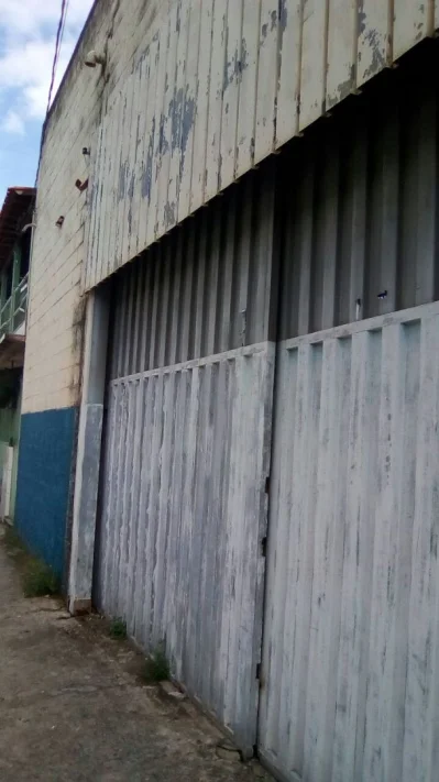Galpão 421m2 com Habitese