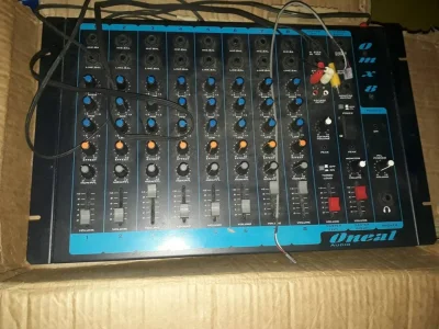 Mesa de Som Oneal Omx8