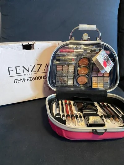 Kit Fenzza de Maquiagem em Maleta!