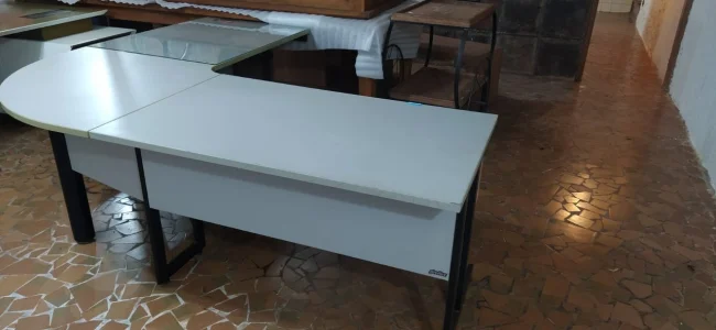 Mesa para Escritório Giroflex