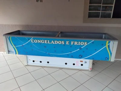 Vendo 1 Balcão Supositor Carne e uma Ilha Congelador 3 Metros
