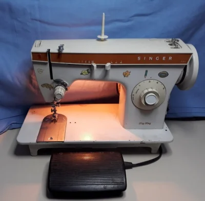 Máquina de Costura Singer Zig-zag 247