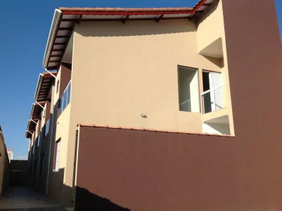 Sobrados Novos em Cond. Fechado com 2 Suites no Bairro Vila Brasileira