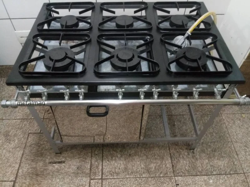 Fogão Indústrial 6 Bocas c/ Forno 3 Chama Simples e 3 Chamas Dupla