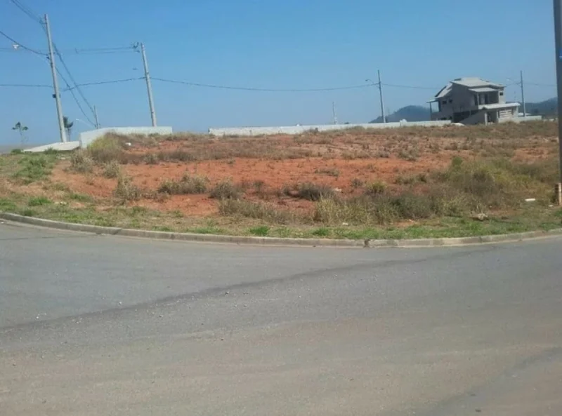 Terreno de Esquina no Portal dos Ipês III