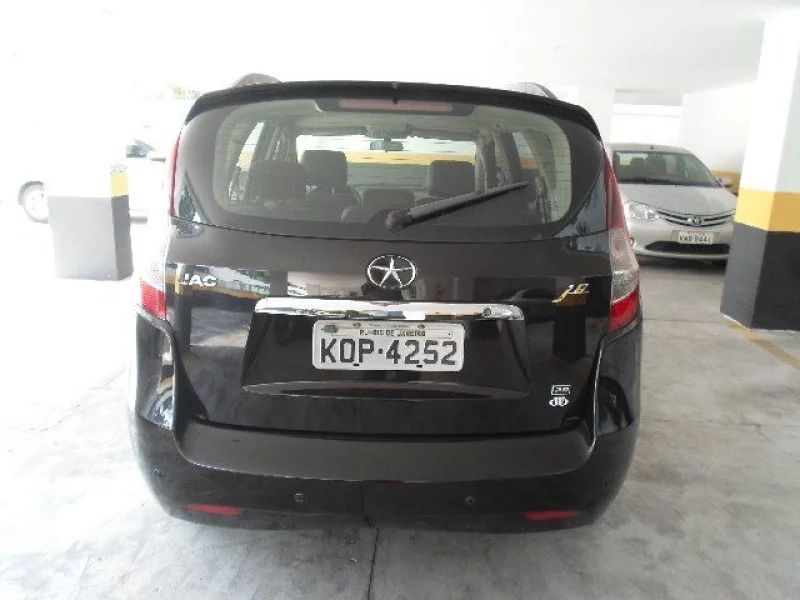 Vendo J6 5 Lugares Completo e Barato