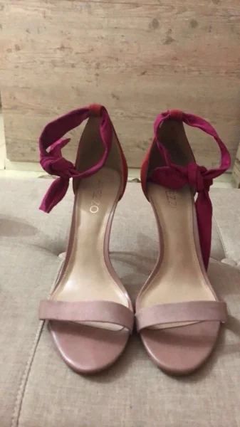 Sapatos Carmen Steffes e Sandália Arezzo