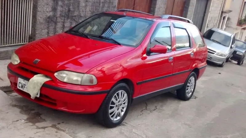 Pálio Weekend Vermelha