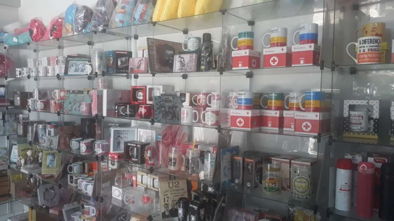 Vendo Estoque de Loja de Presentes Criativos