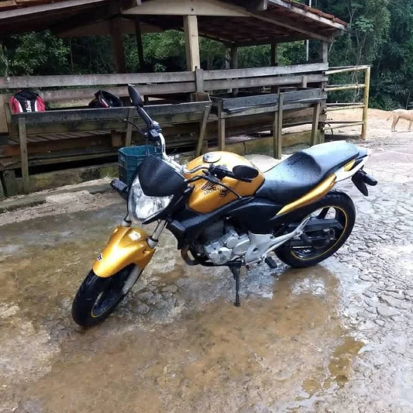 Honda CB 300r 2011