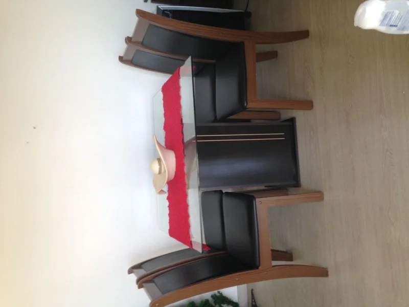 Mesa com 4 Cadeiras /rack com Painel/ Aparador