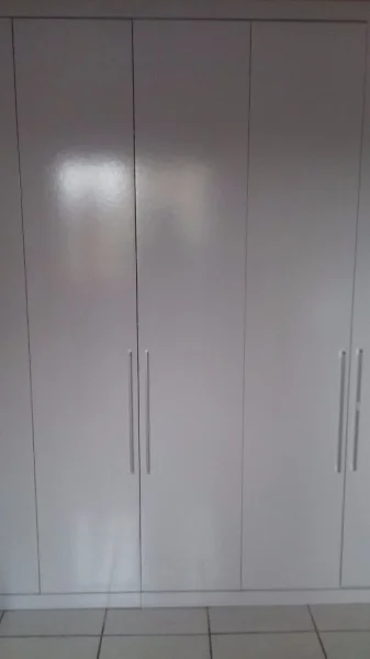 Guarda Roupa 6 Portas