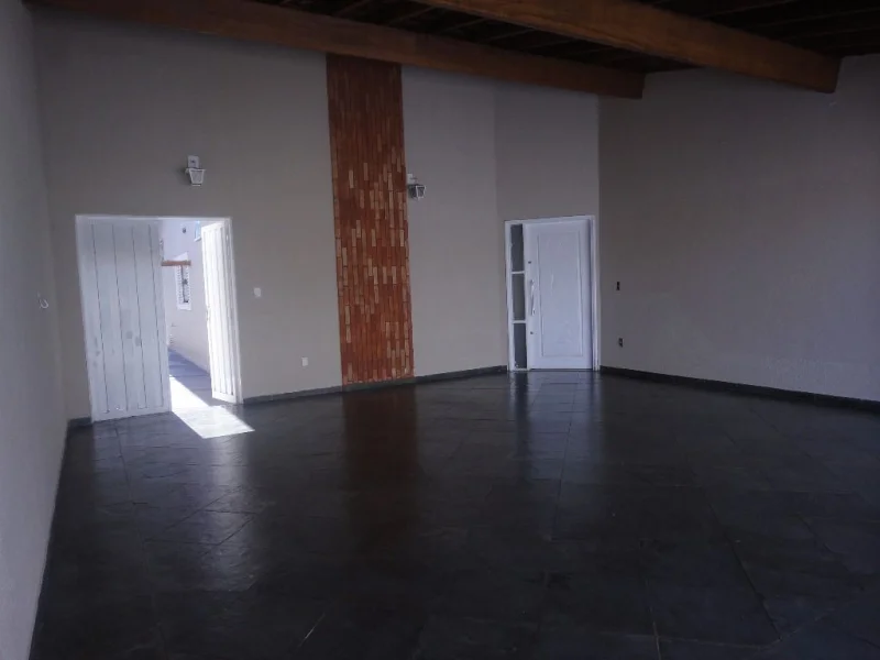 Vendo Casa Terrea 220 m2