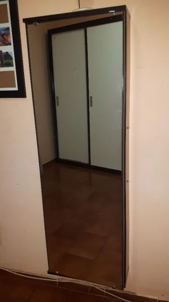 Excelente Sapateira Suspensa com Espelho