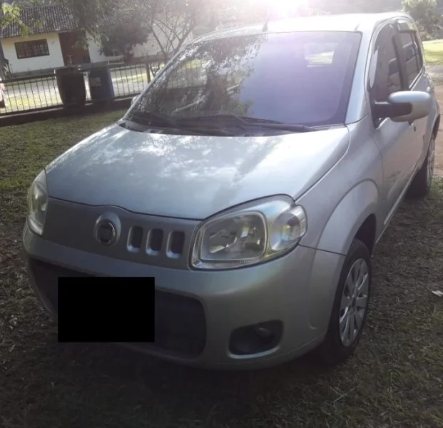 Fiat Uno Vivace 1.0 8v (flex) 4p 2011