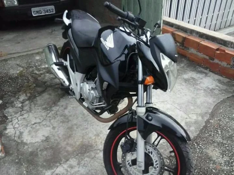 CB 300